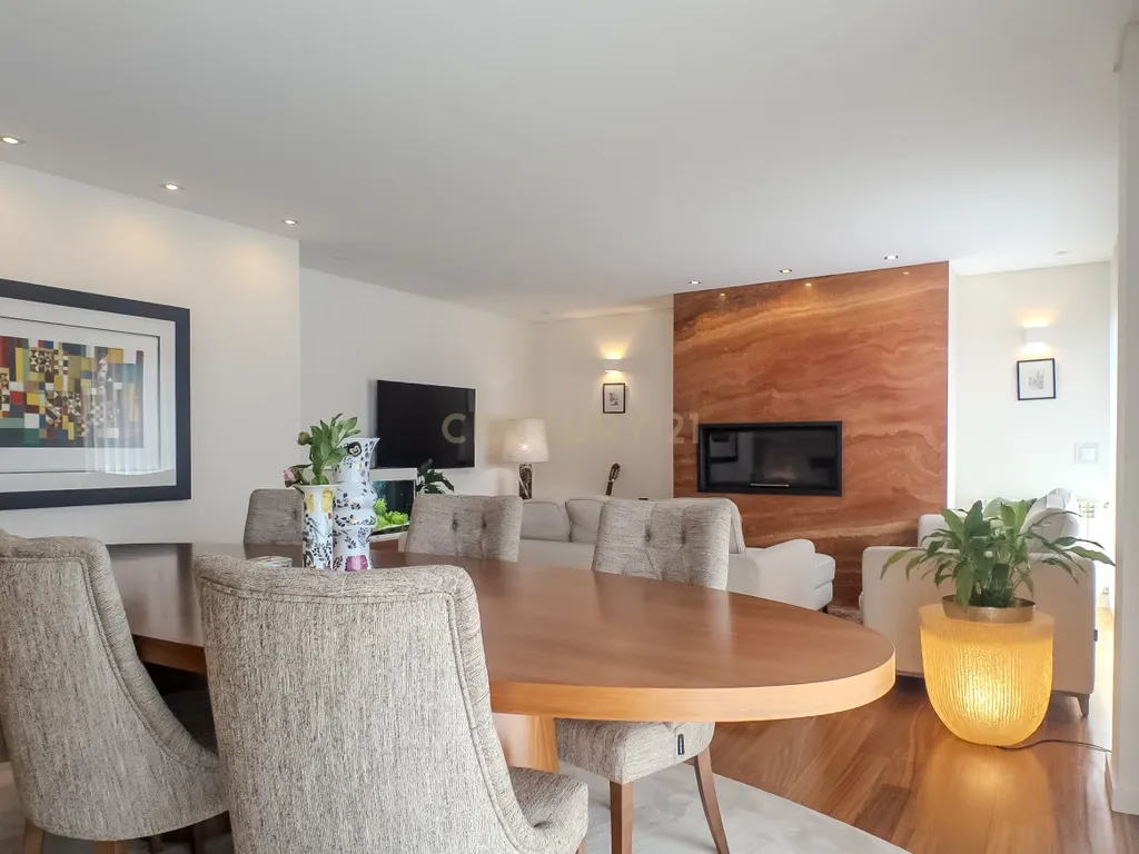 Apartamento T3 com Terraço, Varanda, Garagem | Último andar em Paranhos, Porto - Image 2