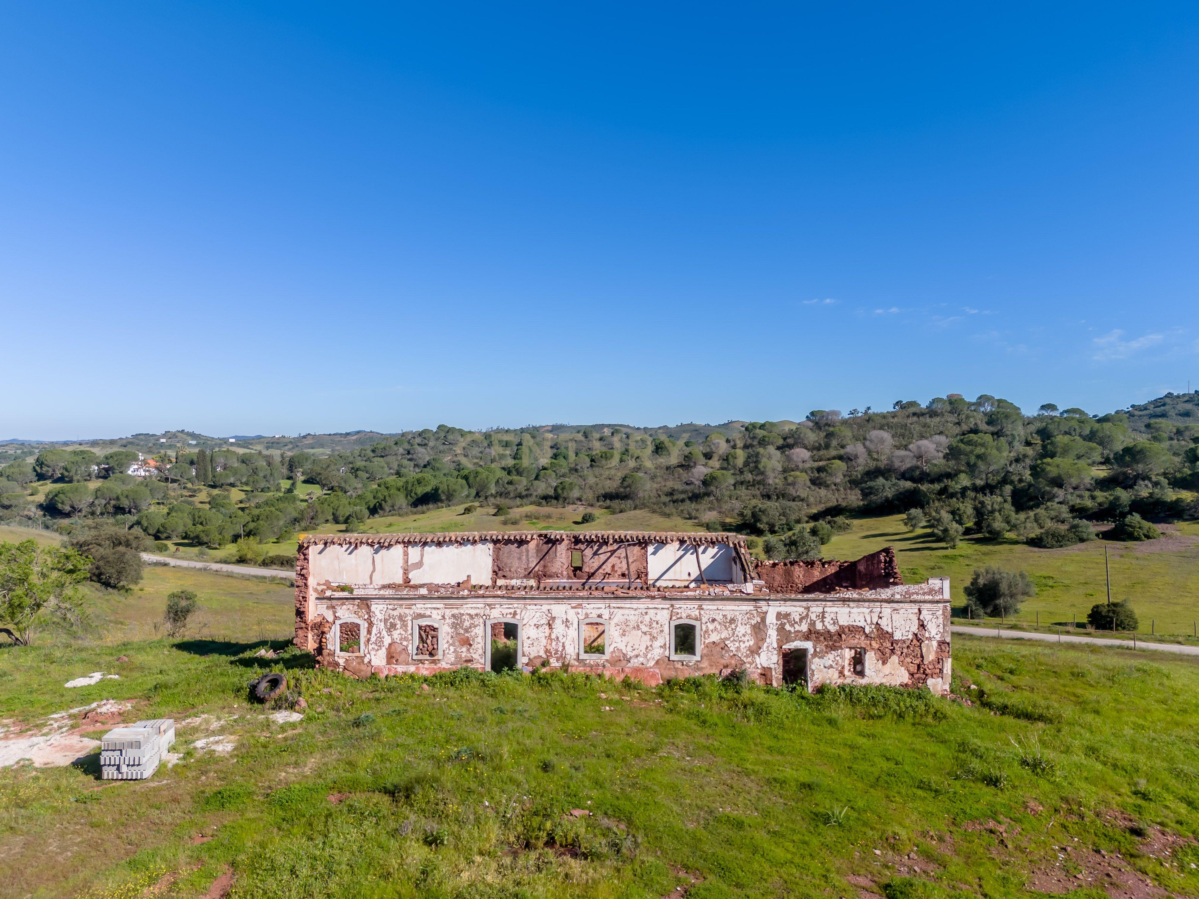 Quinta de 17,4 hectares no coração do Algarve ( S-B de Messines ) - Image 1