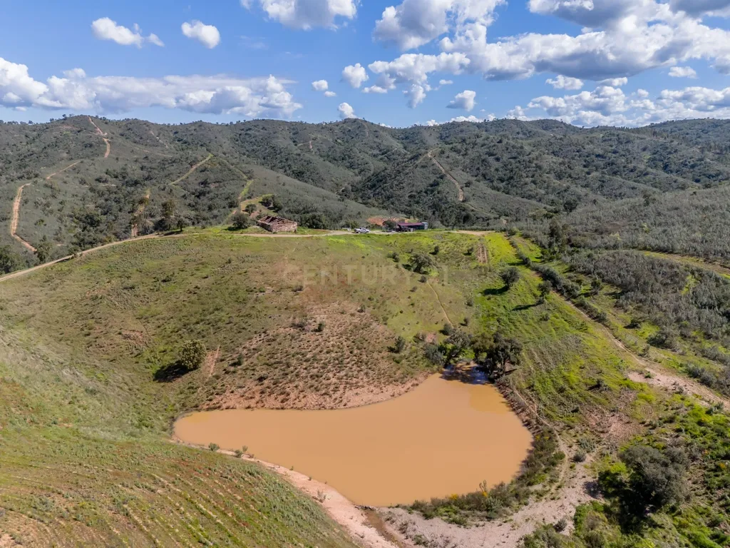 Terreno de 11,4 hectares com ruínas e projetos aprovados – Odemira (Pereiras-Gare) - Image 16