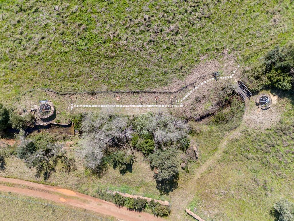 Terreno de 11,4 hectares com ruínas e projetos aprovados – Odemira (Pereiras-Gare) - Image 14