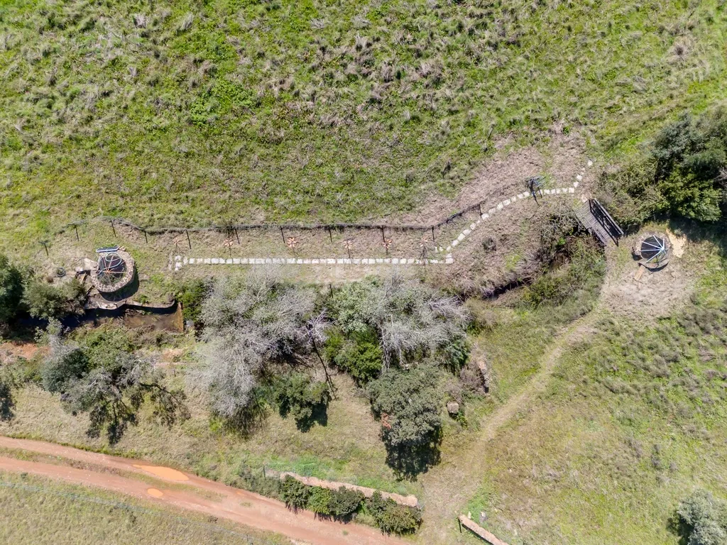 Terreno de 11,4 hectares com ruínas e projetos aprovados – Odemira (Pereiras-Gare) - Image 14