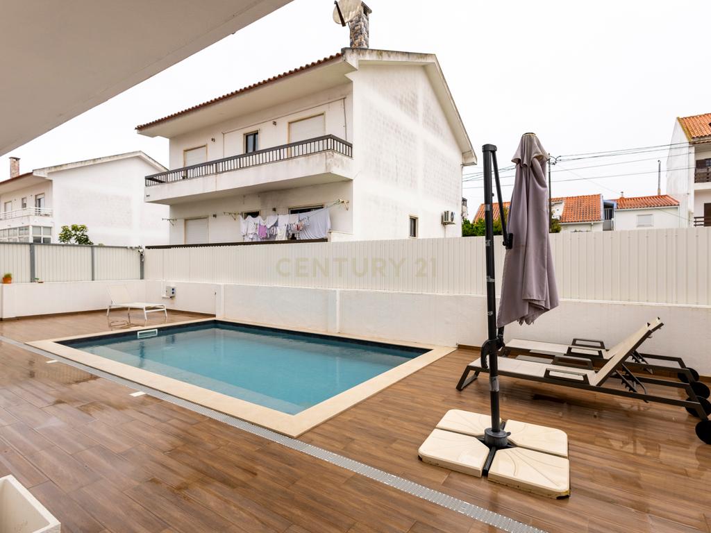 Moradia de Sonho na Charneca da Caparica – Elegância, Conforto e Localização Privilegiada - Image 95