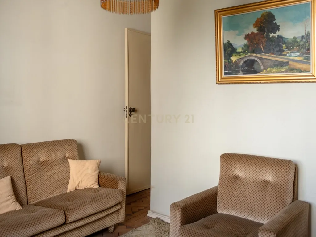Apartamento na Póvoa de Santo Adrião | Ideal para Habitação Própria ou Investimento - Image 4