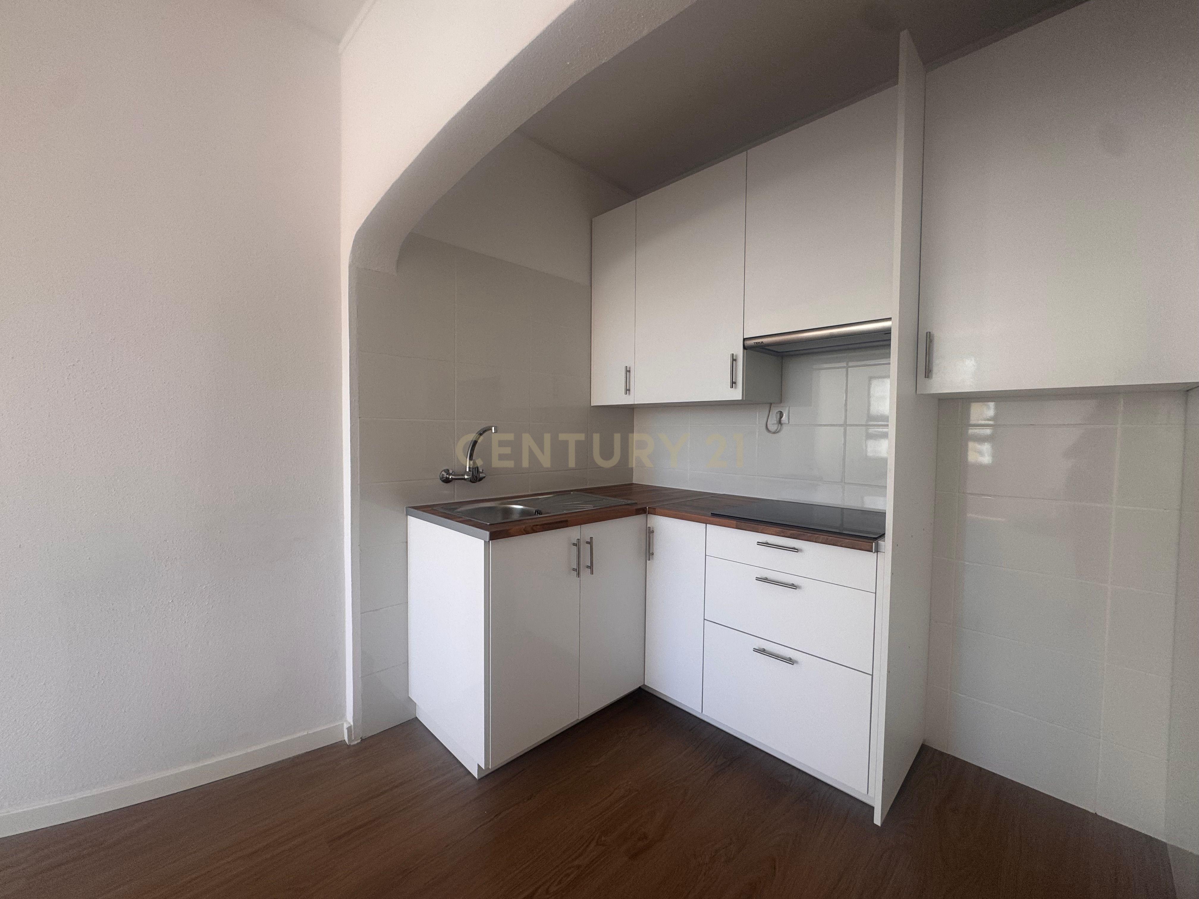 Fotografia 5 de Apartamento T1 em Armação de Pêra.