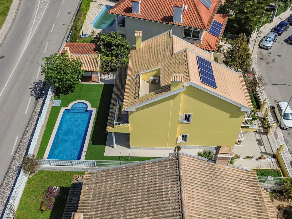 Moradia T4 Almada I Vale Flores I Piscina I Garagem - Image 46