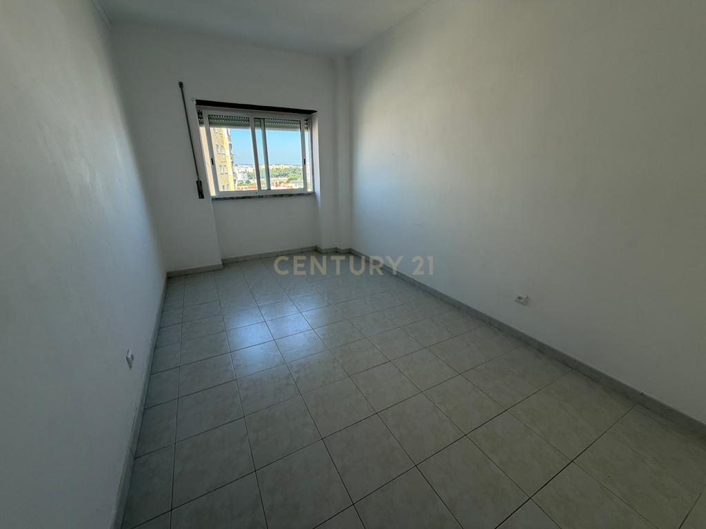 Apartamento T2 em Barreiro - Image 4
