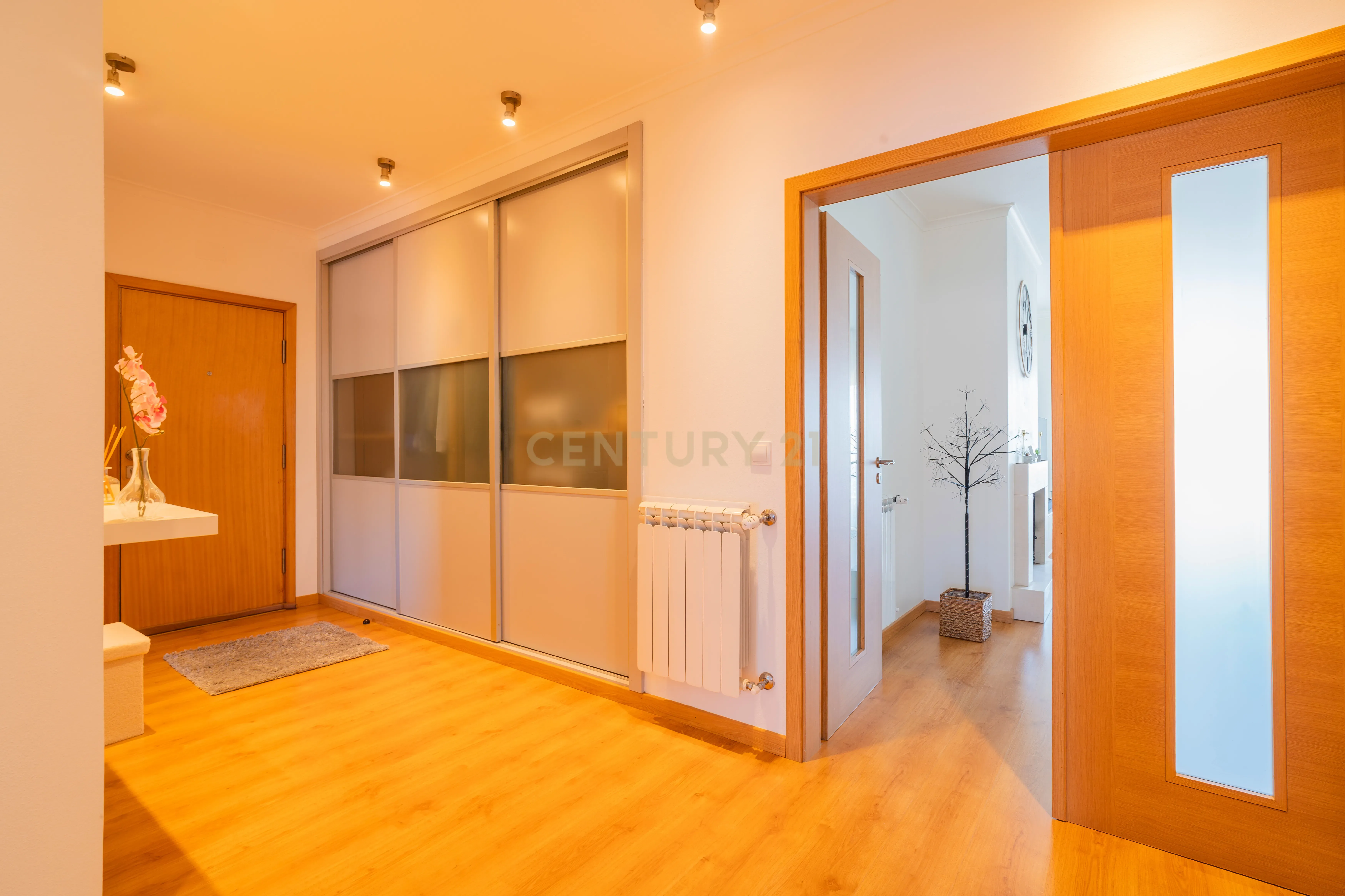 Fotografia 11 de Apartamento T2 com Garagem e Espaço Exterior com Churrasqueira | Vieira de Leiria