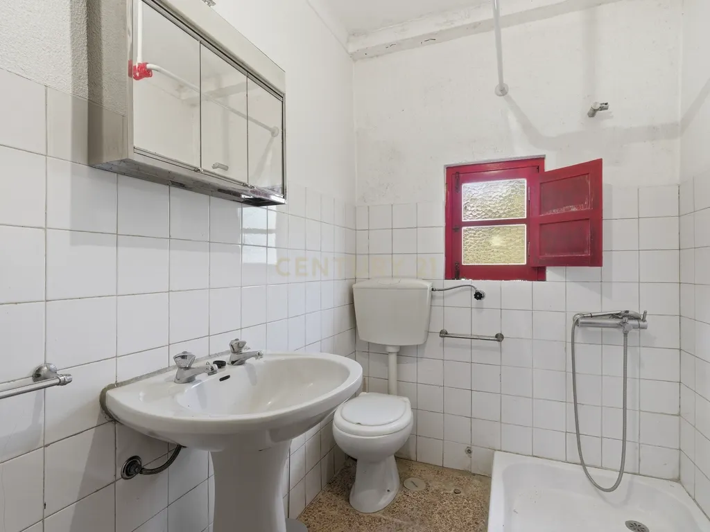 Quinta em Bonabal com Moradia T3 + Armazém + Terreno com mais de 3 400m2 - Image 12