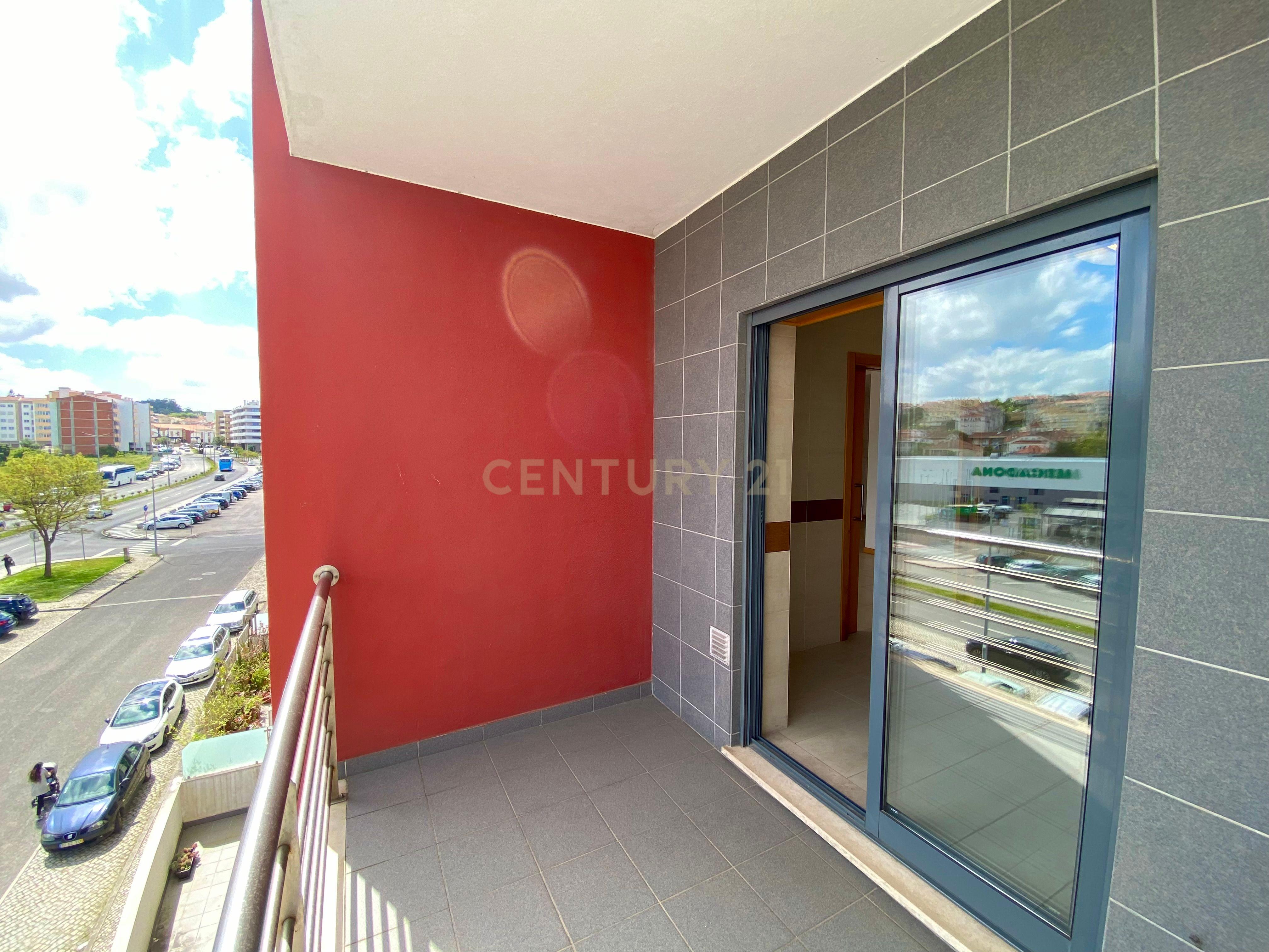 Apartamento T2 para Arrendamento em Caldas da Rainha - Image 17