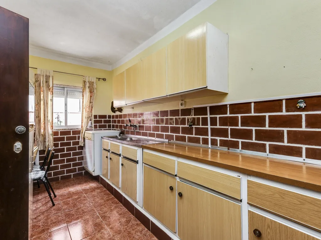 Moradia Bifamiliar – Bairro da Fraternidade, São João da Talha - Image 30
