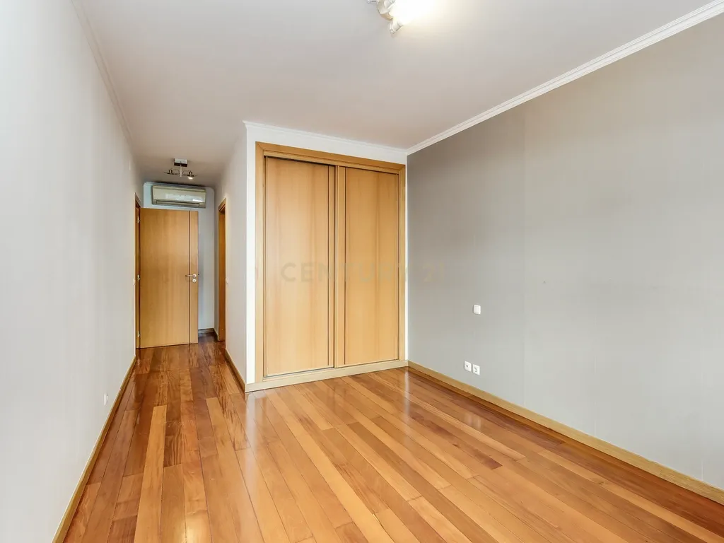 Apartamento T3 ( 2+1 ) Avenidas Novas ( Bairro do Rêgo), Lisboa - Image 25