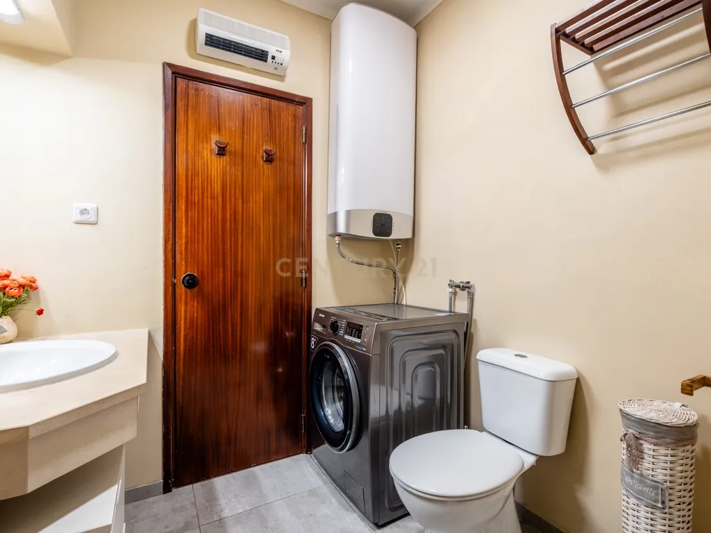 Apartamento com piscina, elevador e vista mar, no centro de Albufeira - Image 22