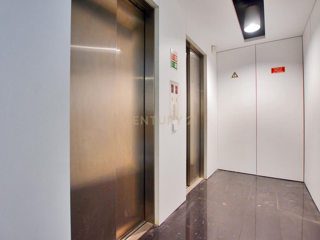 Apartamento T0 Parque das Nações - Image 20