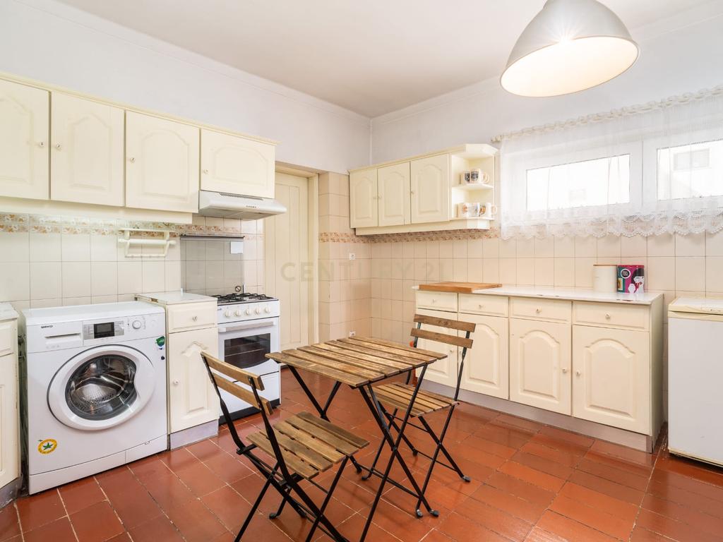 T3 Duplex com 2 Terraços, na Av. Elísio de Moura, em Coimbra - Image 14