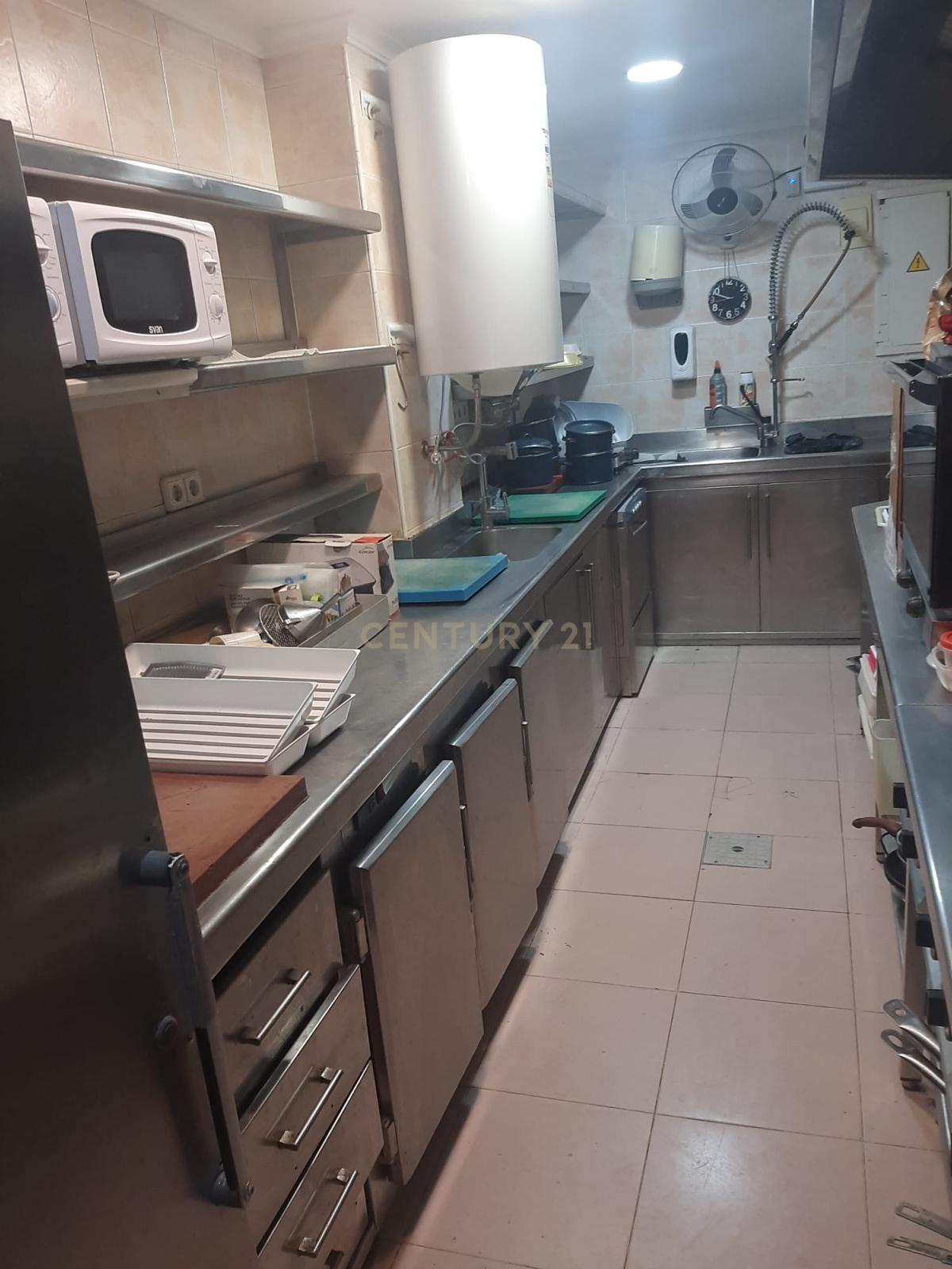 Vende-se restaurante com arrecadações em localização privilegiada – Praia do Arenal, Xàbia. - Image 8