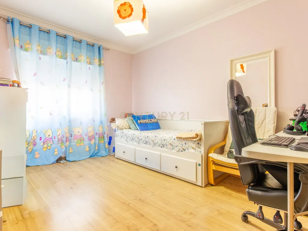 Apartamento T2 na Quinta do Conde - Image 8