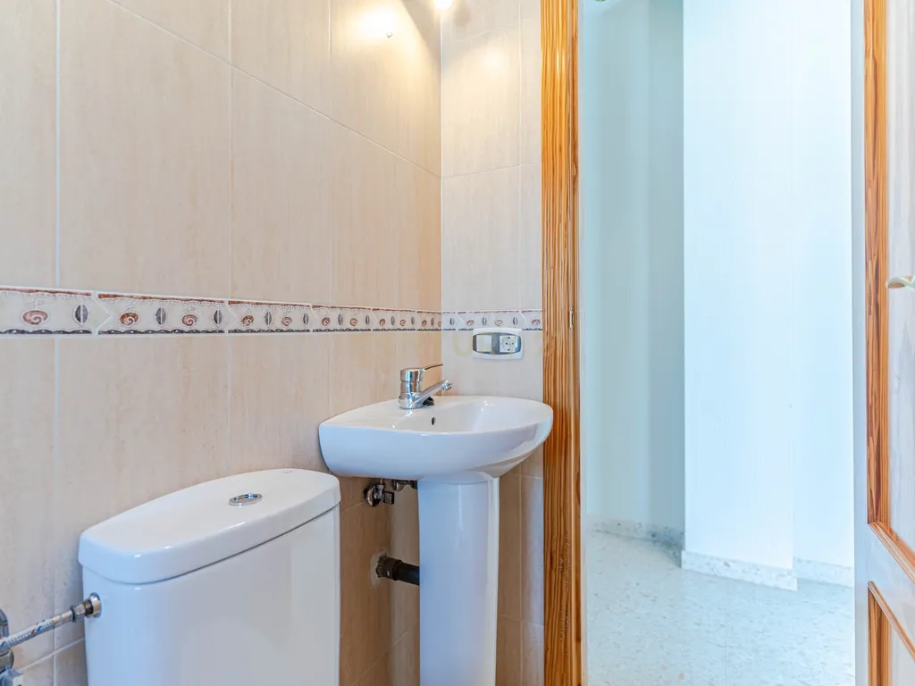 Apartamento T4 com Vista Panorâmica em Pulianas, Granada - Image 30