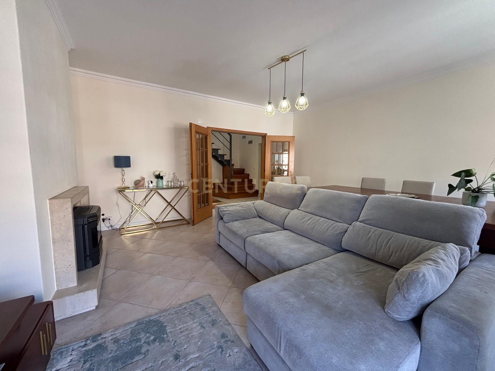 Apartamento T3 + Sótão | Entroncamento