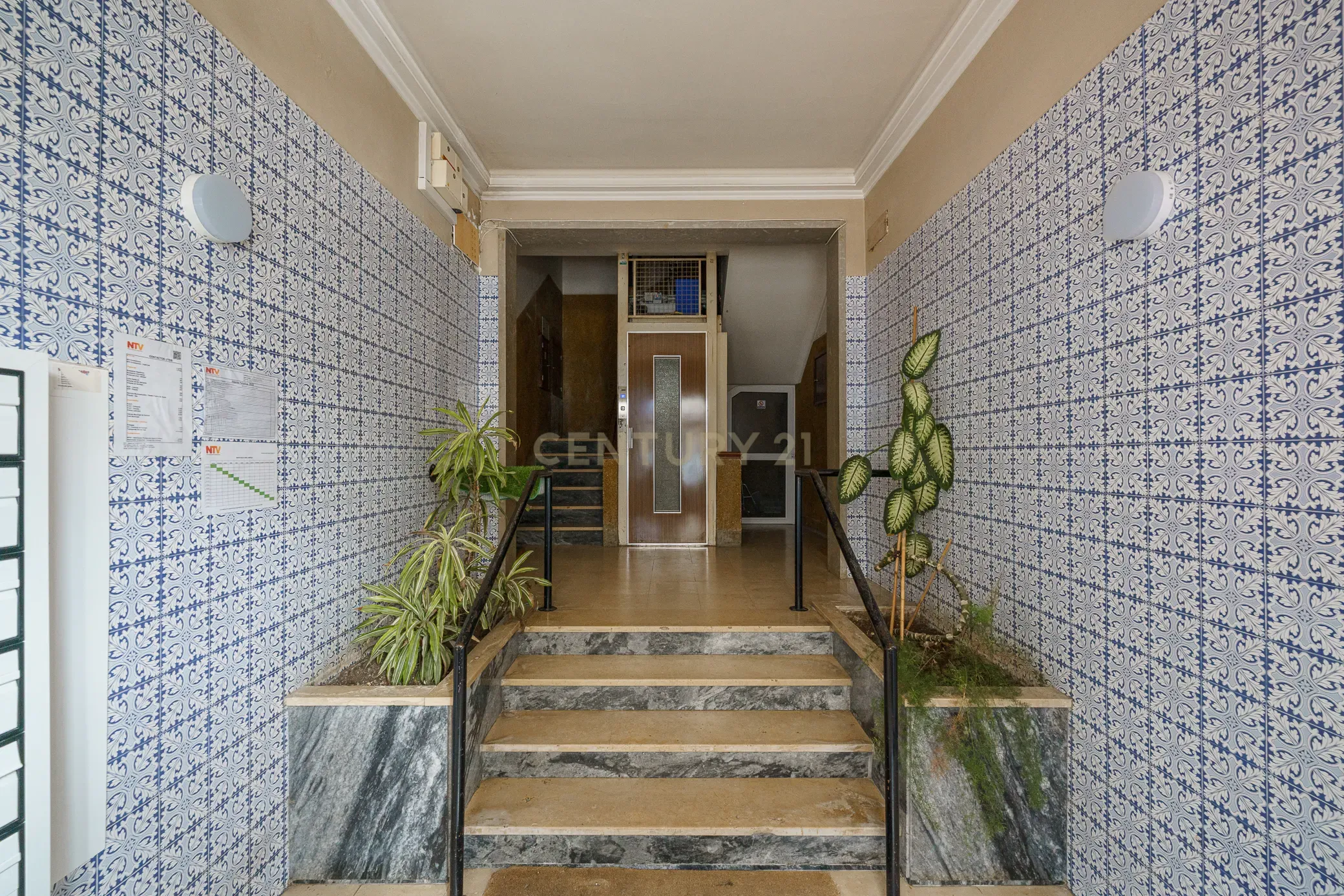 T3 Remodelado no Centro de Setúbal- Campo dos Arcos - Image 25