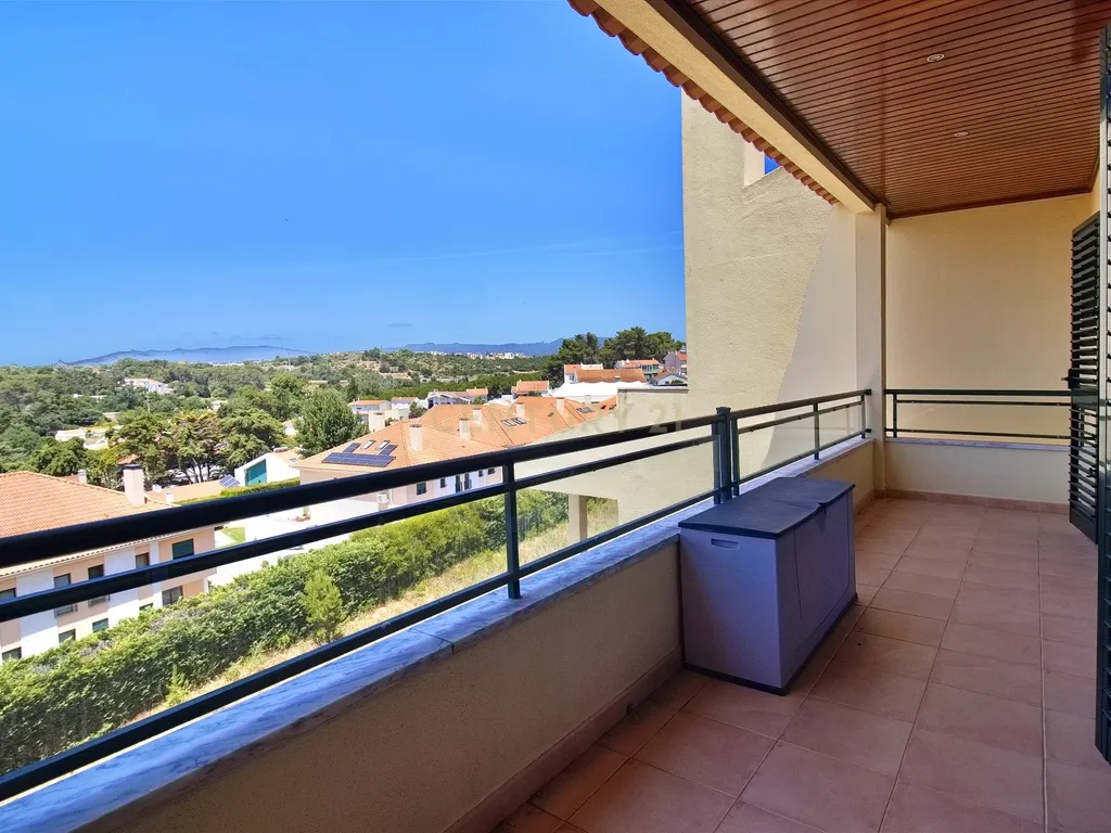Apartamento T2 Mobilado, com Suíte, Varanda e Elevador em Caparide – São Domingos de Rana - Image 17