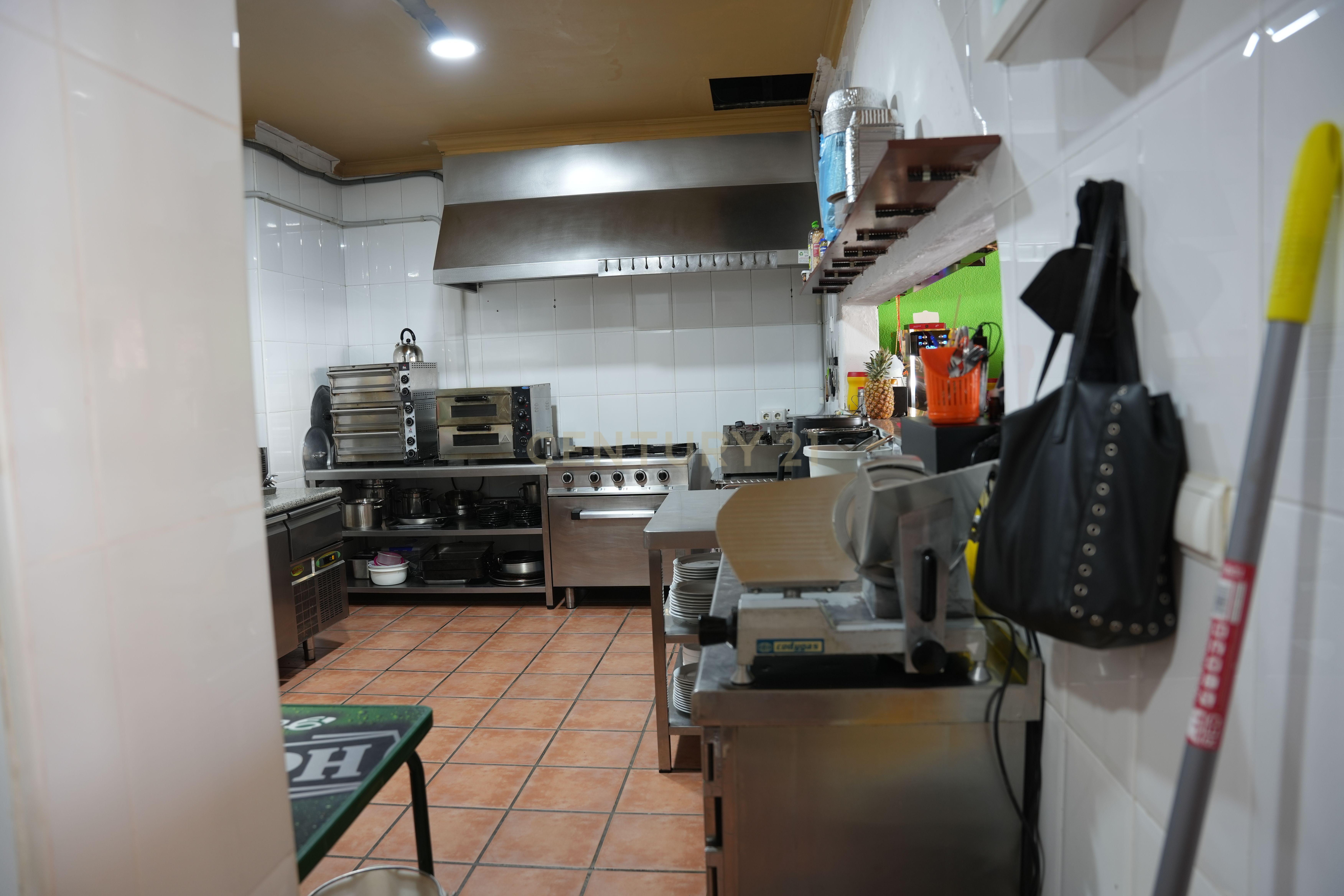 IMÓVEL COMERCIAL À VENDA EM TORREMOLINOS COM OPÇÃO DE COMPRA – RESTAURANTE EM FUNCIONAMENTO NA CALLE ALLENDE - Image 15