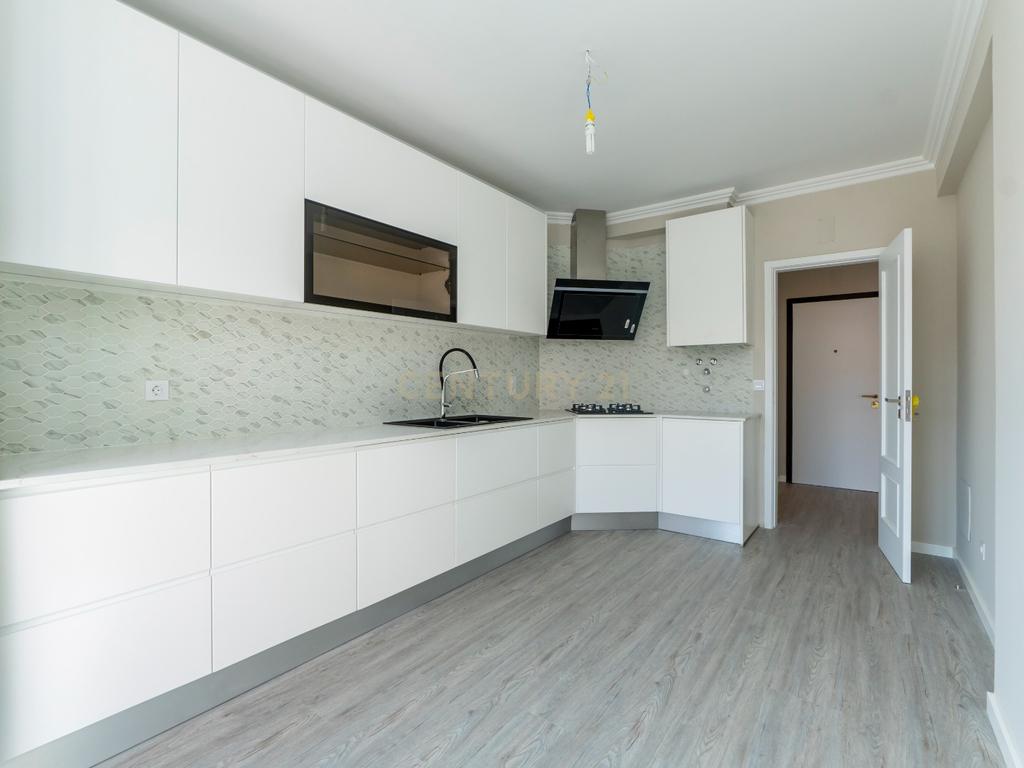 Apartamento Remodelado com Vista Mar na Ericeira, lugar de parqueamento - Image 5