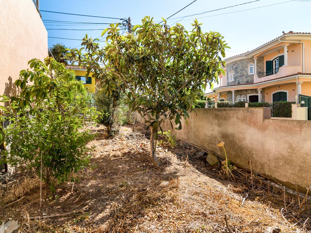 Moradia T3 em Porto Salvo | 213 m² | Garagem | Pátio e Jardim - Image 54