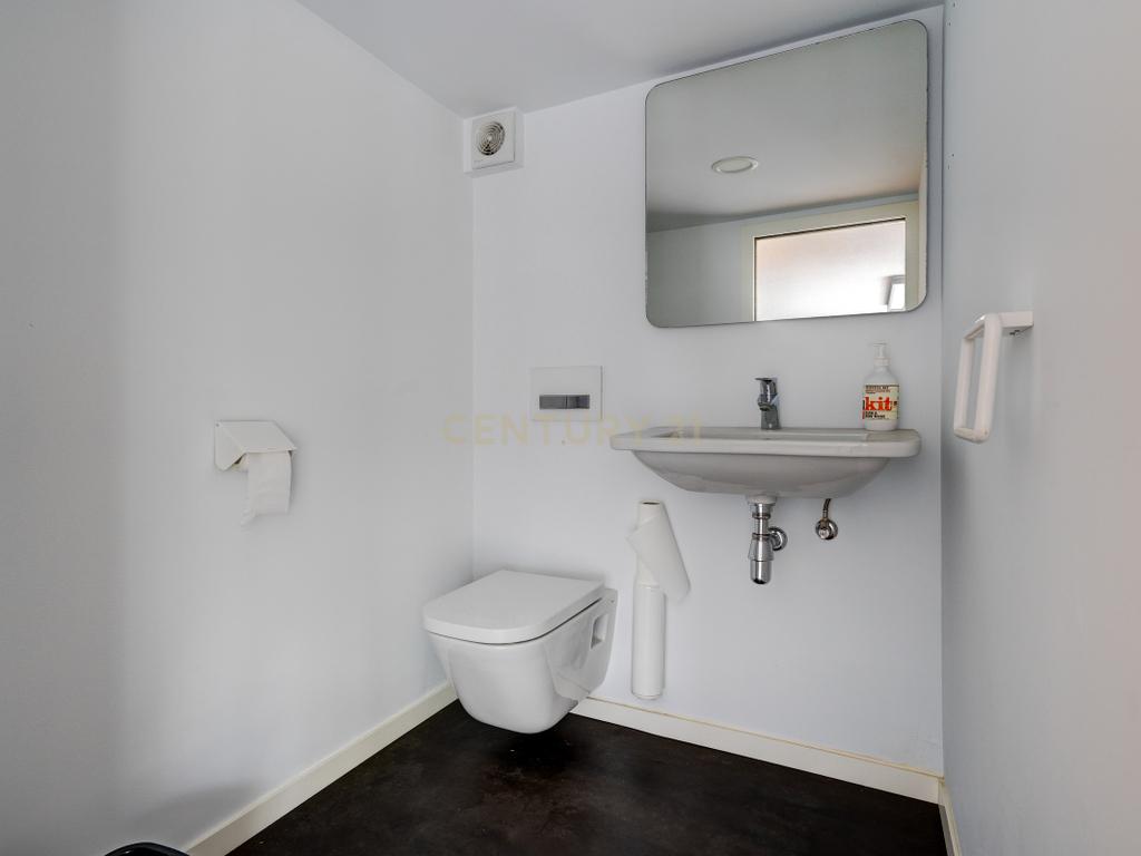  - Image 8