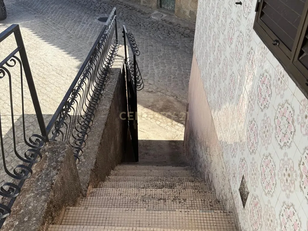 Moradia para Renovação em Vilas Boas – Vila Flor - Image 6