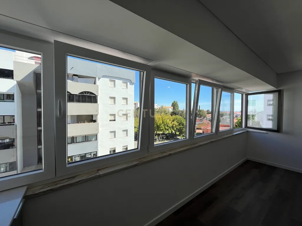 Apartamento T2 totalmente Remodelado. - Image 17