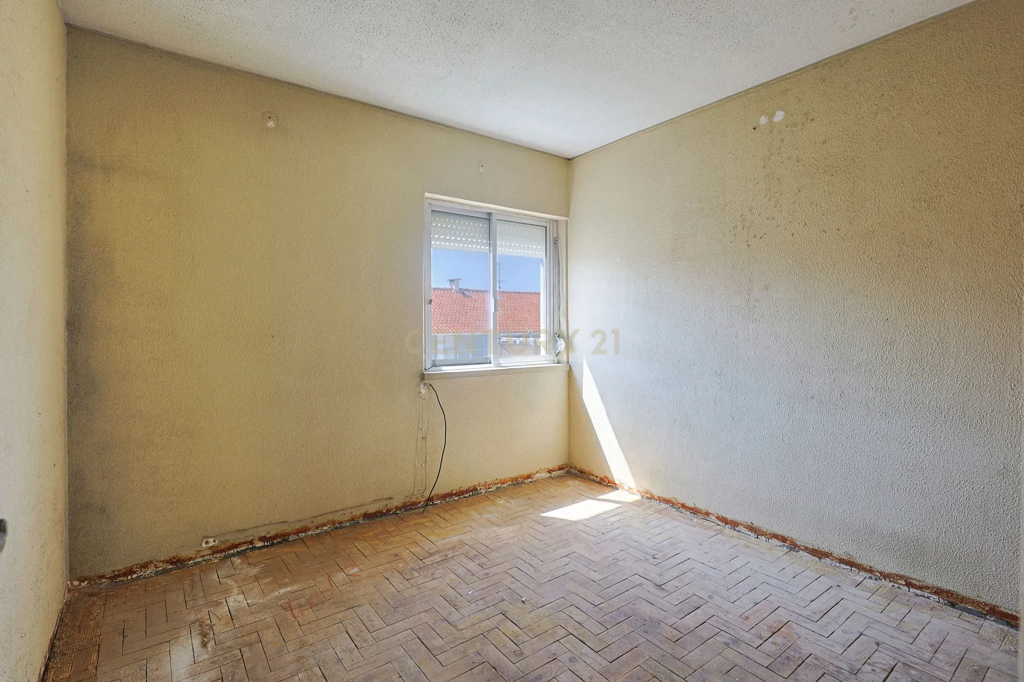 Fotografia 7 de T2 na Arrentela junto à Baía do Seixal – Excelente oportunidade para remodelação
