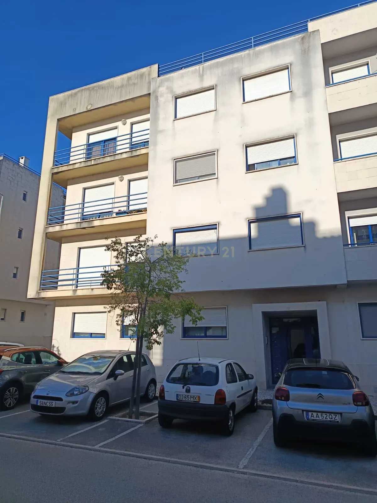 Apartamento T3 Janelas do Parque no Montijo - Image 2