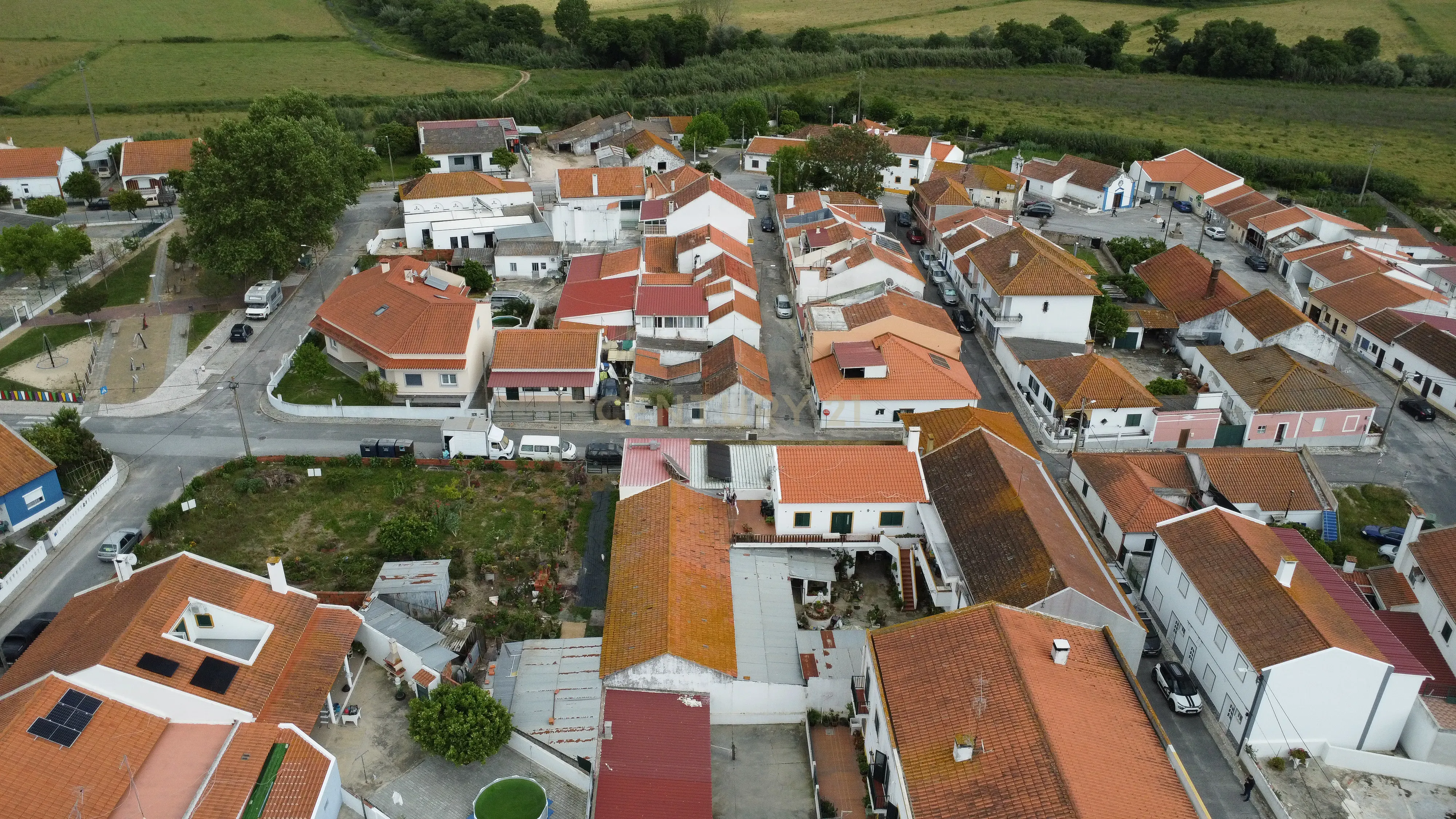 Oportunidade Única loft por 100.000€ a 15 minutos de Setúbal - Image 40