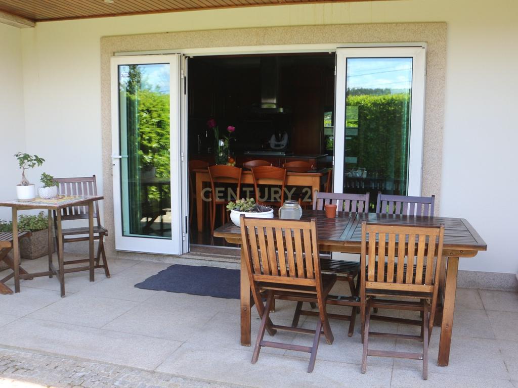Moradia T5 em Casais Novos, Penafiel- Onde os sonhos em família ganham vida  - Image 9