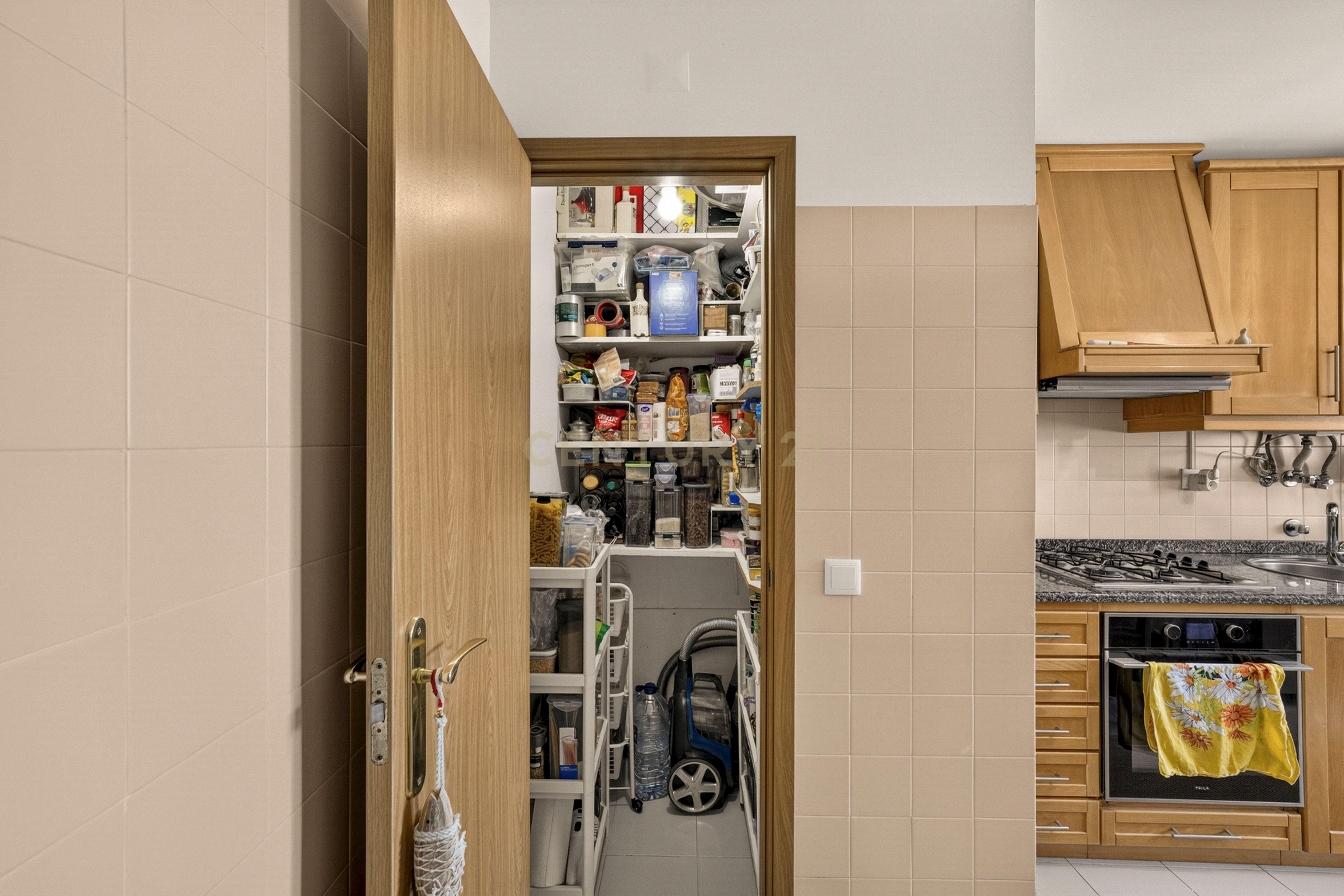 Fotografia 11 de Apartamento T3 com parqueamento privativo (Monte da Caparica)
