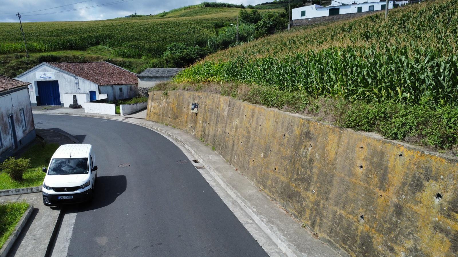 Fotografia 2 de Terreno com Vista Mar em Ponta Garça, Vila Franca do Campo