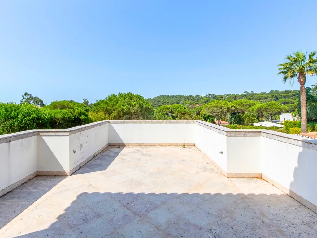 Moradia T7 com Piscina em Alcabideche- Cascais - Image 21