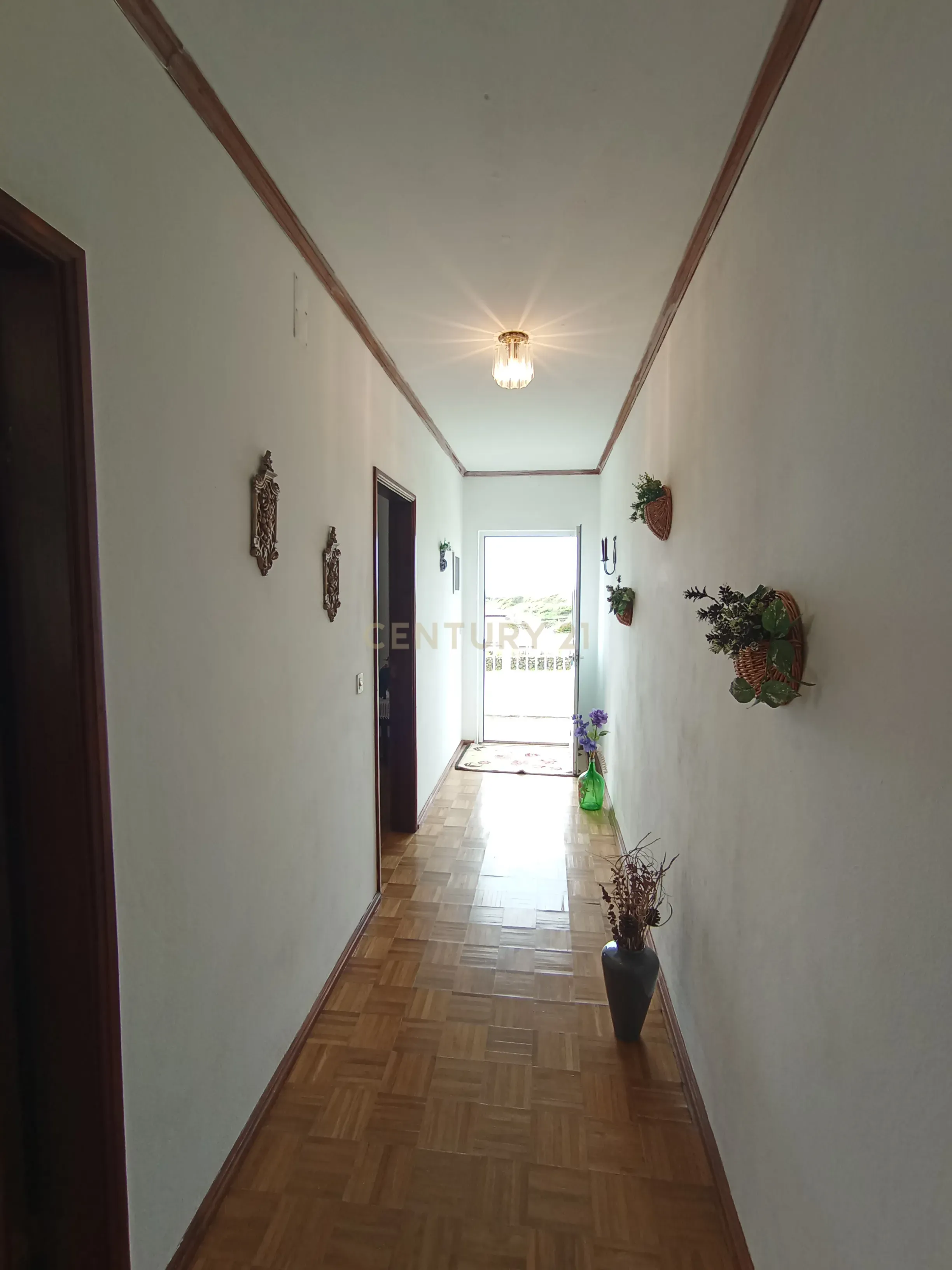 Fotografia 9 de Moradia T3 com anexos independentes – excelente potencial de rendimento (T0 + T1)