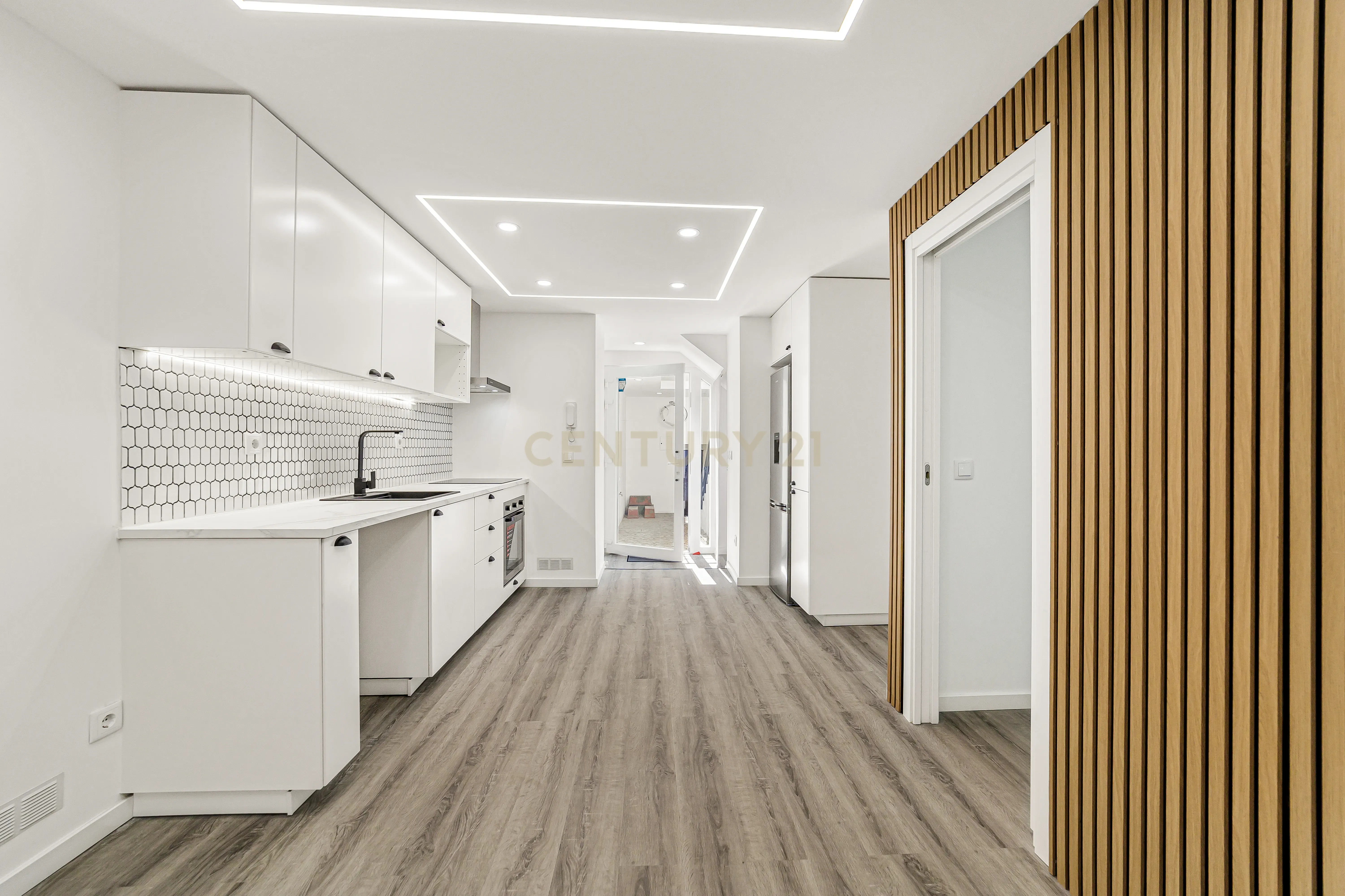 Fotografia 10 de Prédio Totalmente Renovado com 2 apartamentos T1 e espaço exterior no coração da cidade | Travessa das Viçosas (ao lado da Av. Luísa Tody), Setúbal
