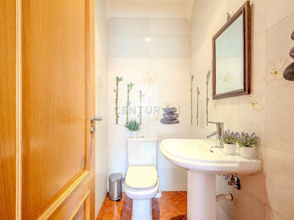 Moradia T2 com Garagem e Logradouro - Ferreiras, Albufeira - Image 18