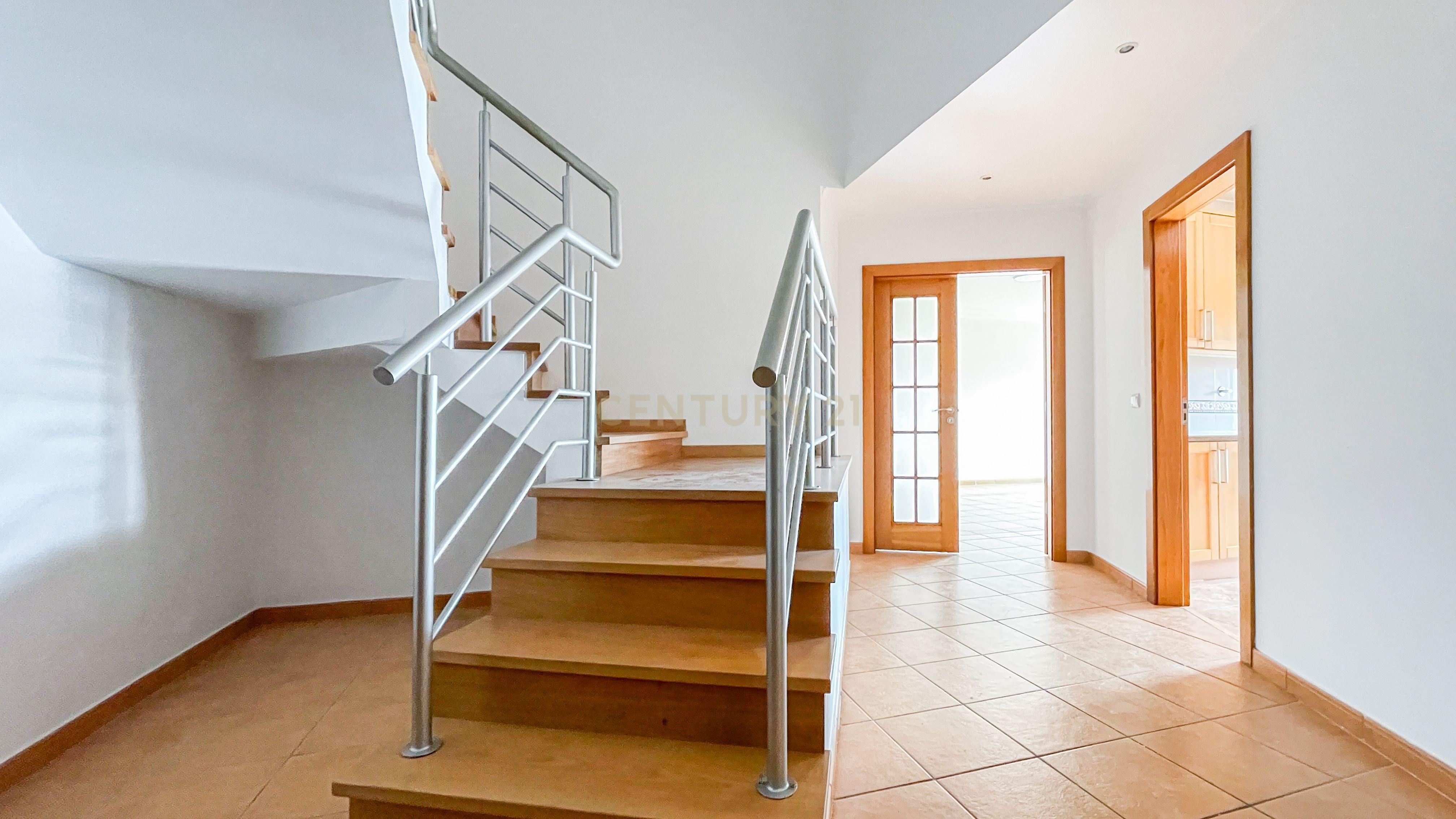 Apartamento T4 Duplex Quinta da Beloura - Image 2