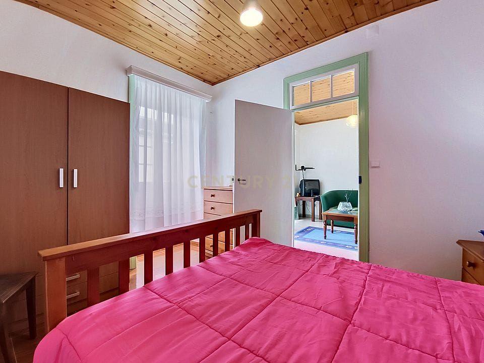 Fotografia 9 de Moradia T1+1 Renovada com Potencial de Investimento – Lomba da Fazenda, Nordeste