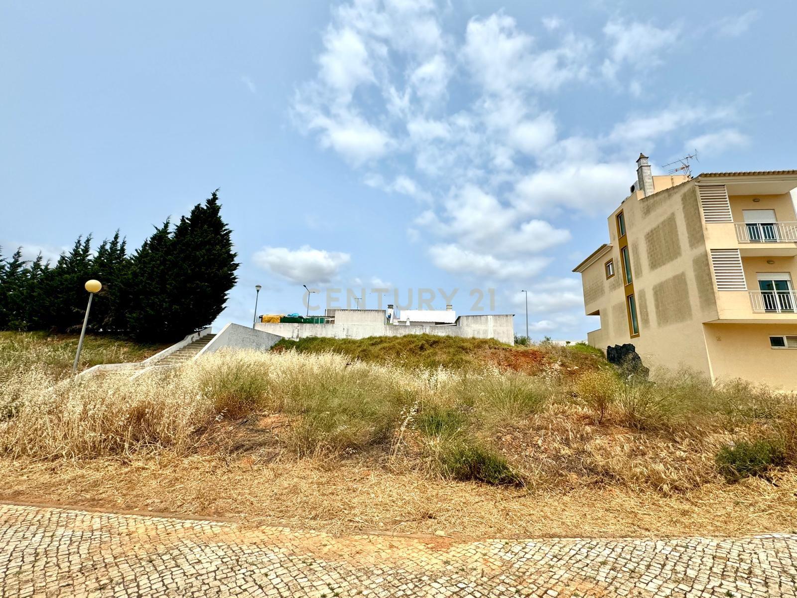 Fotografia 10 de Terreno Urbano para Construção.