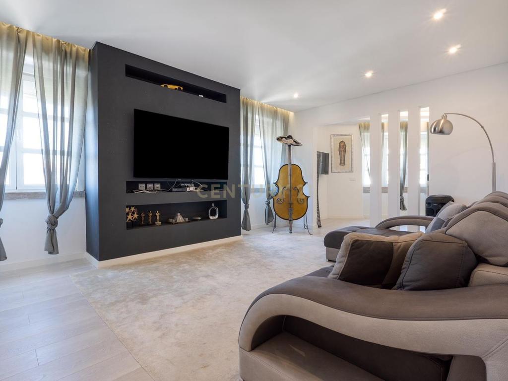 Apartamento T3 de Luxo no Coração de Lisboa - Alameda D. Afonso Henriques - Image 11