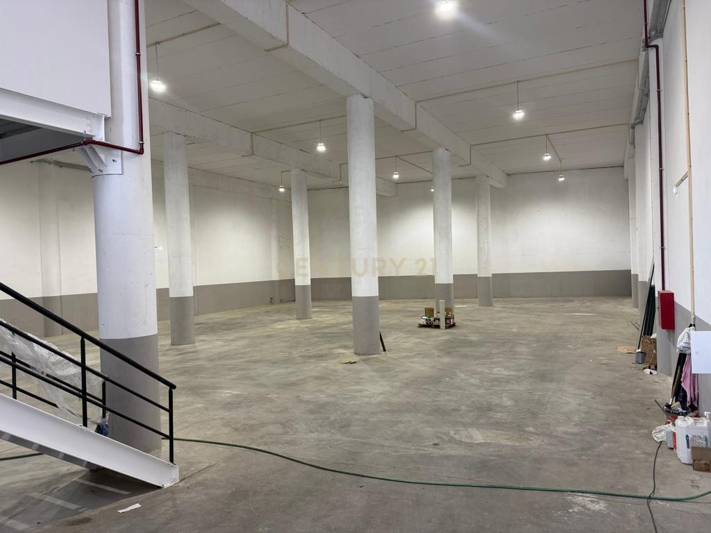 ARMAZÉM INDUSTRIAL | SANTO TIRSO | INVESTIMENTO / LOGÍSTICA / COMÉRCIO E INDÚSTRIA - Image 4
