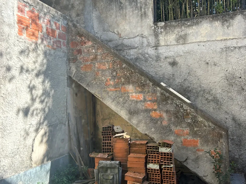 🔥 Moradia para Reabilitação no Porto | Estudo para 7/8 Apartamentos | Excelente Investimento - Image 12