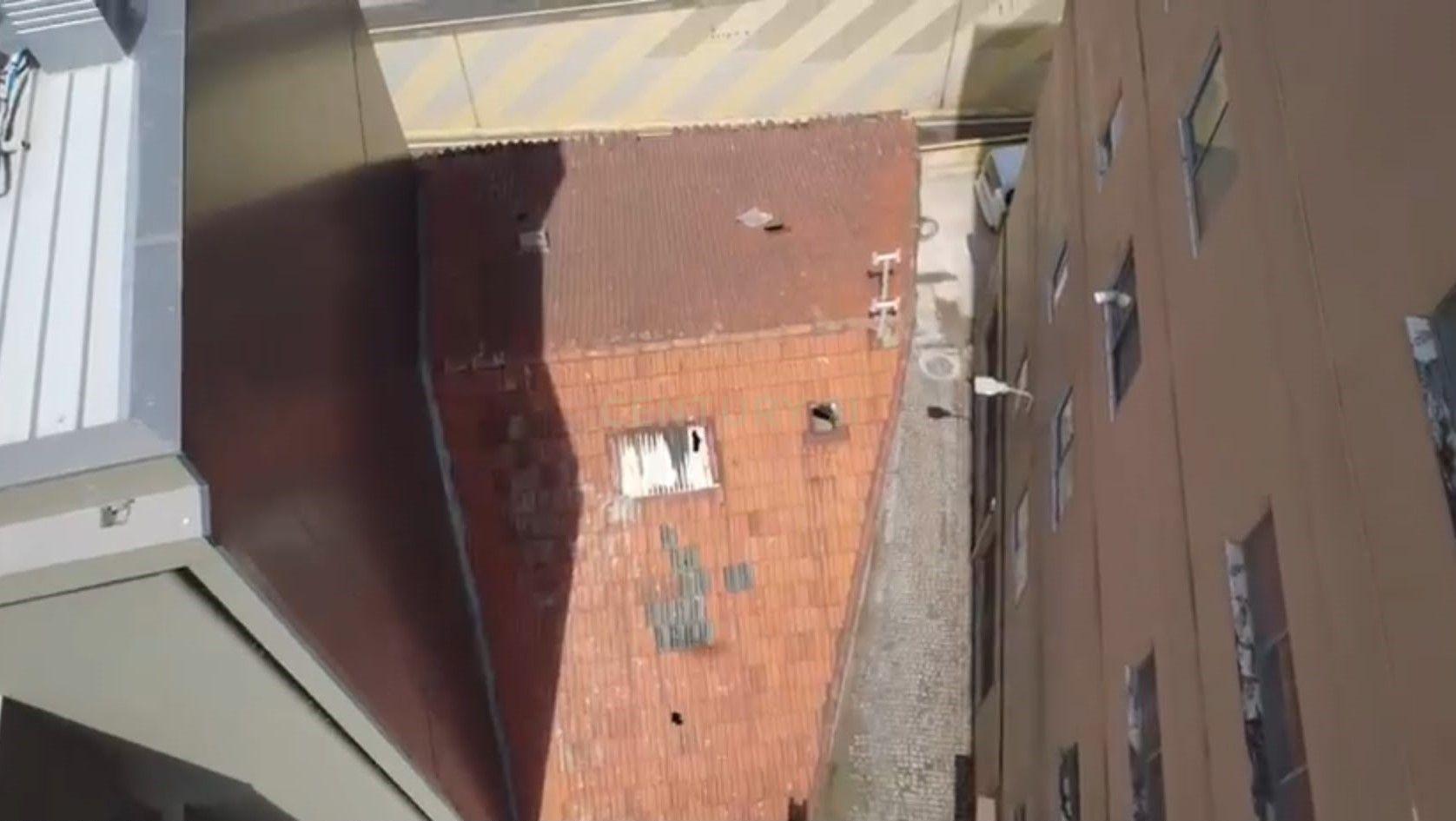 Fotografia 4 de Prédio para reconstrução em Faria Guimarães