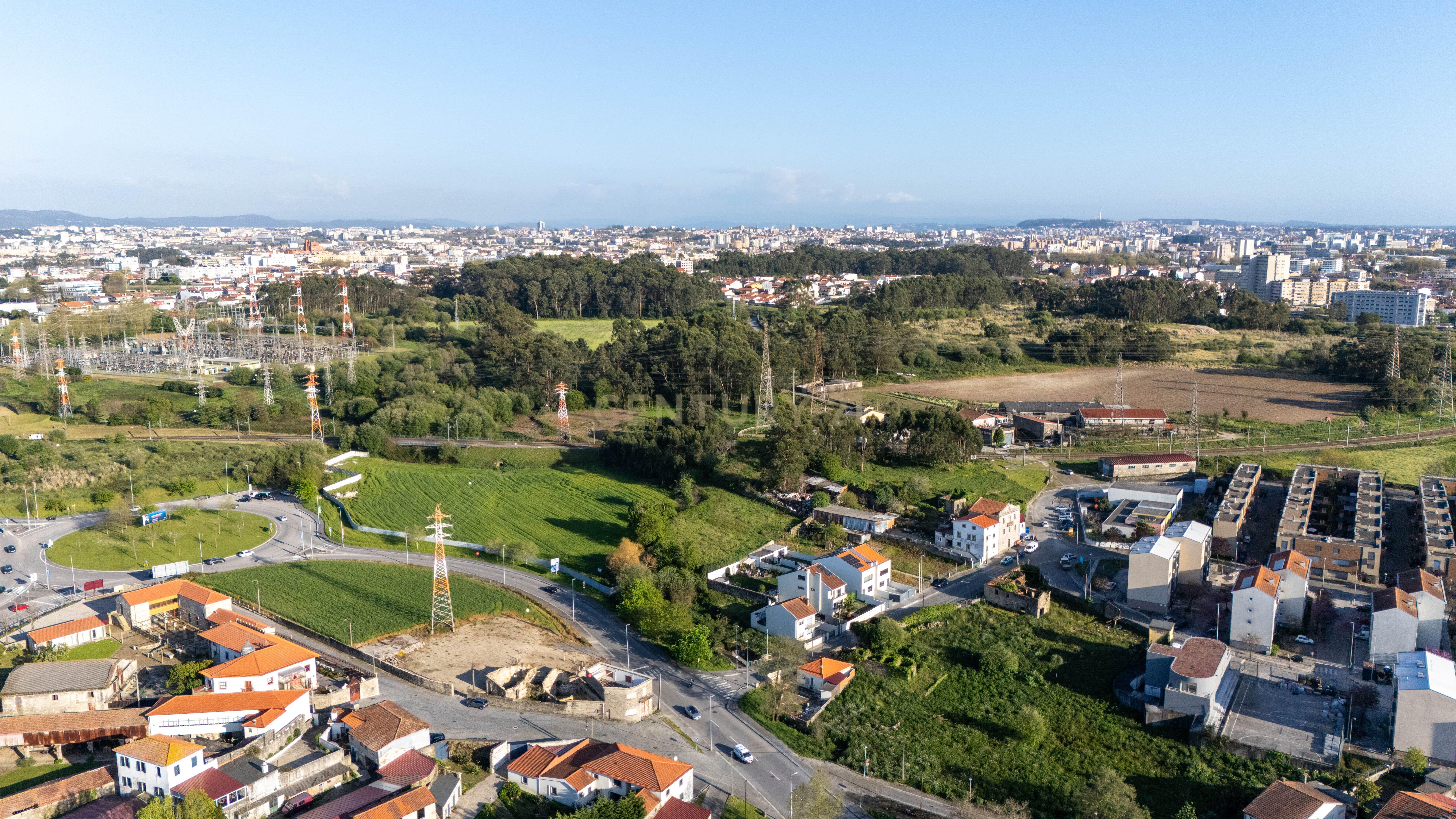 Terreno com Projeto de Loteamento Aprovado para Construção de Moradia - Image 15