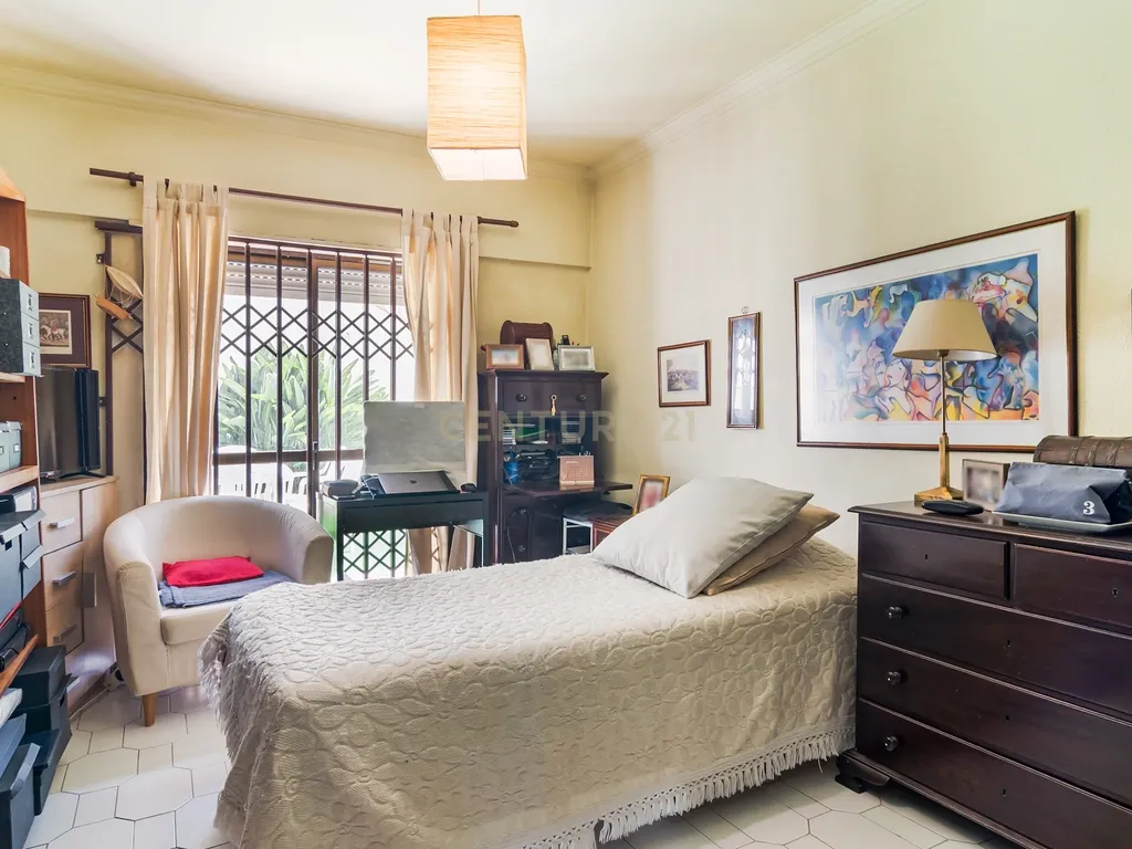 Apartamento T3+1 com varandas e terraço, junto ao Mercado da Vila, Cascais. Em Venda! - Image 19