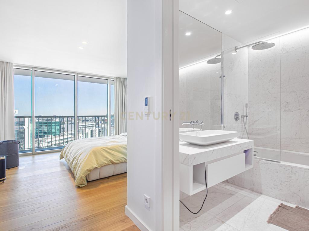 Apartamento T2 no Infinity em Campolide - Image 14